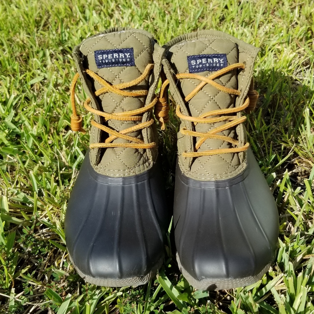 Sperry Top Sider Saltwater Waterproof Quilted Olive Green Duck Boots Size 6